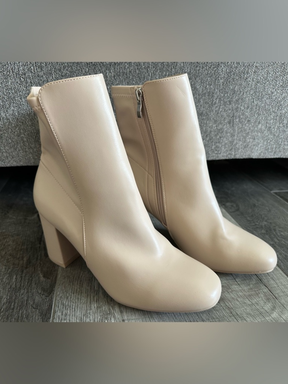 Mia Women’s 8.5 Classic Beige Ankle Boots w/3” Heel